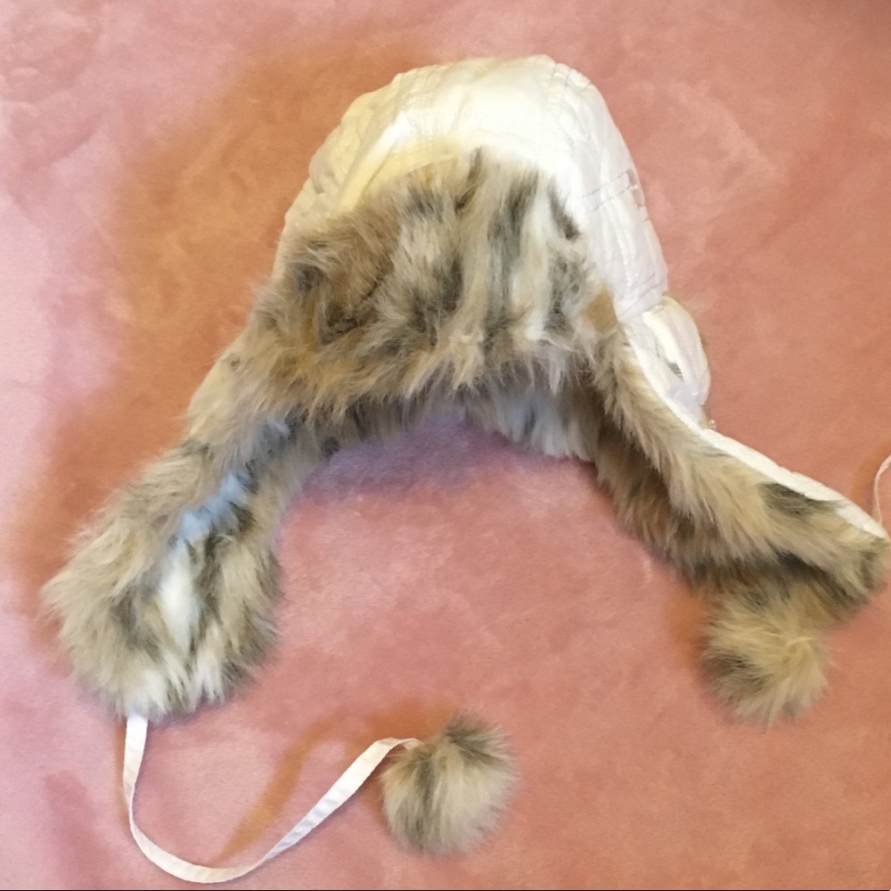 Woman’s winter hat